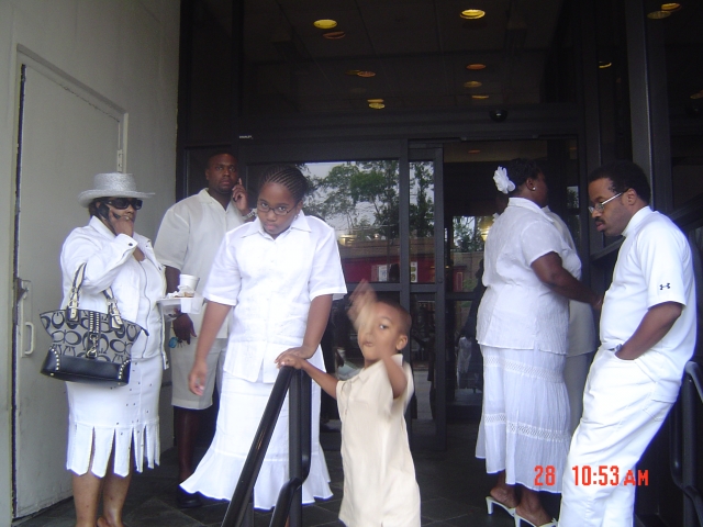 Family headed to the boat (which I missed) for the all white affair afternoon brunch - Chicago, IL. 2007 - Bon Voyage !!